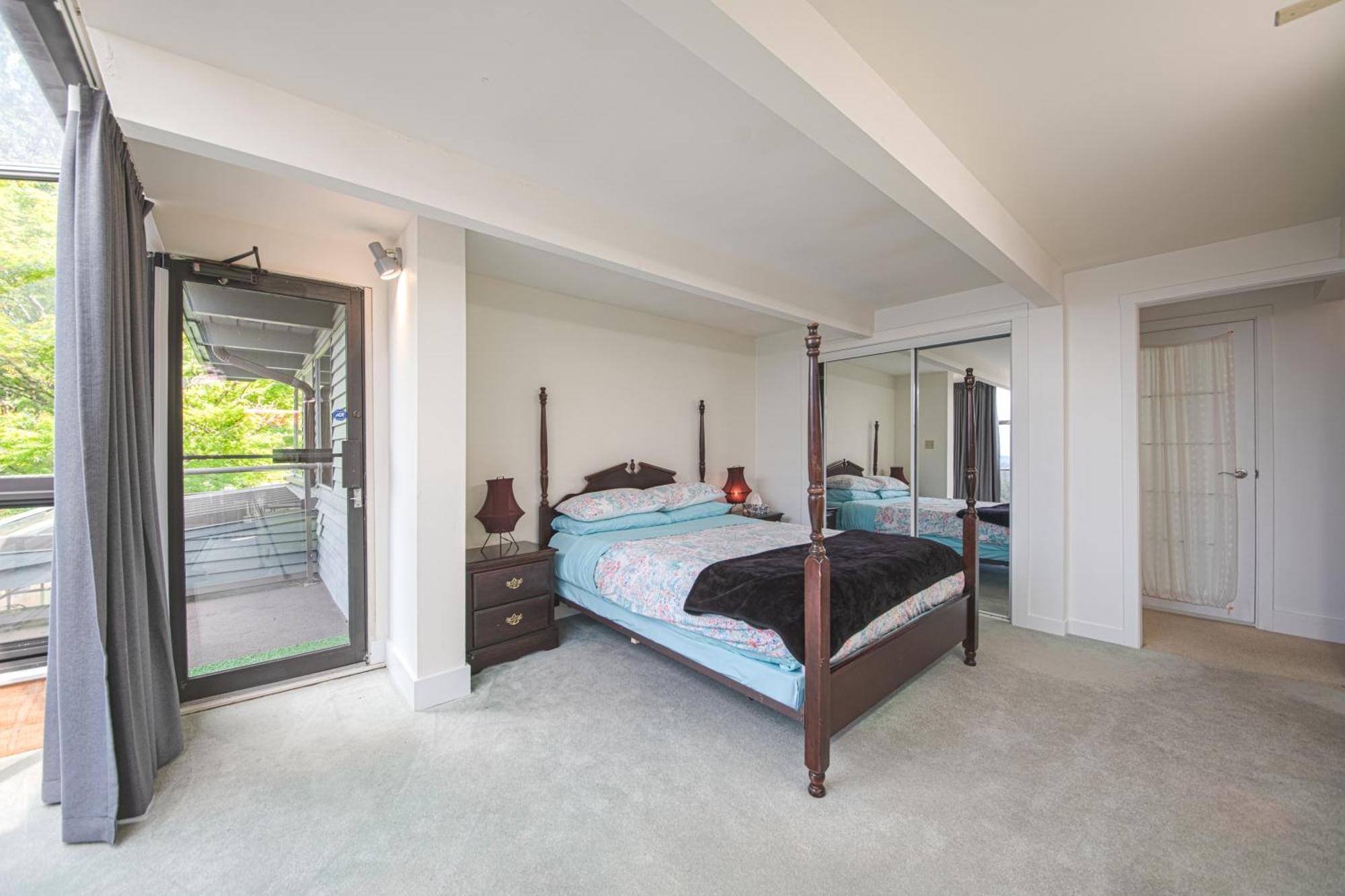 Grouse Cheerful Large Private Bedroom, Bath, Shared Deck, Pool, Hot Tub North Vancouver Exterior foto